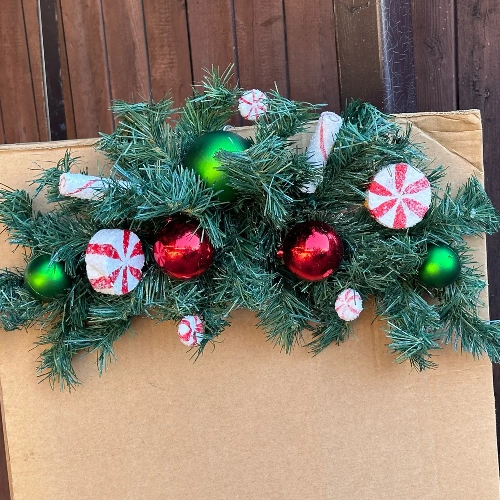 Home interiors Christmas Peppermint Twist style garland